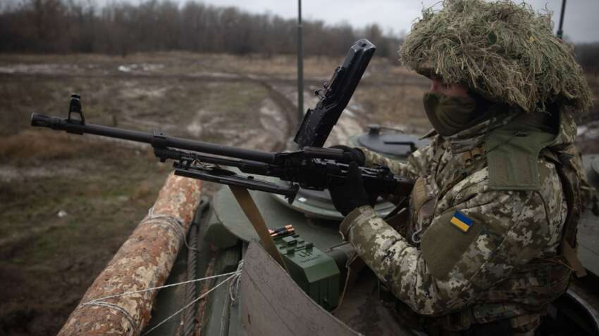 Россияне пошли в массированный штурм на Донбассе: чем все закончилось