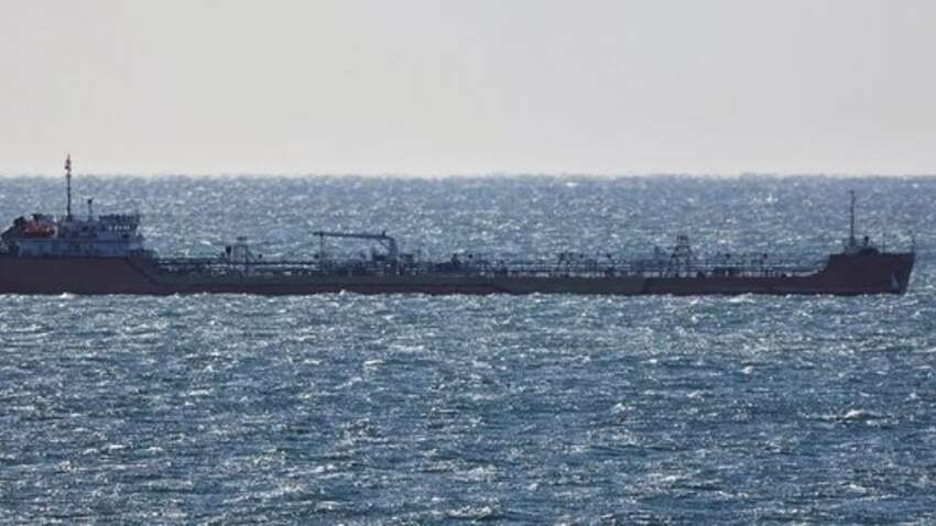 Танкери переповнені: чи справді російська нафта більше нікому не потрібна