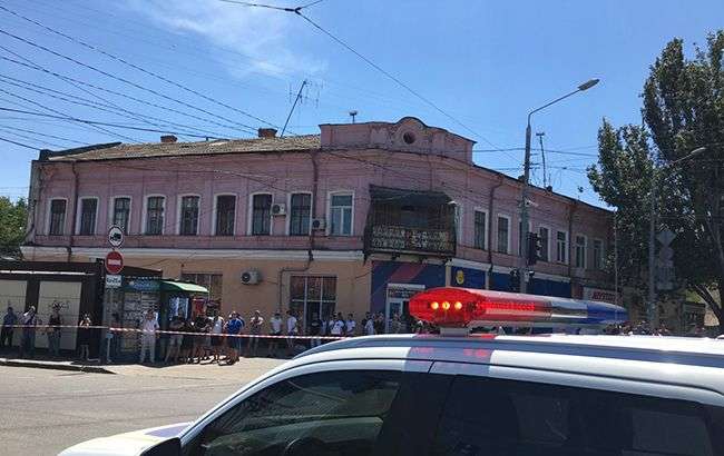 В Одесі під час візиту Зеленського невідомий захопив заручниць