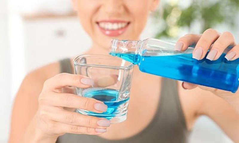 Ополаскиватель для полости рта может уничтожать коронавирус, - ученые Ополаскиватель для полости рта может уничтожать коронавирус, - ученые