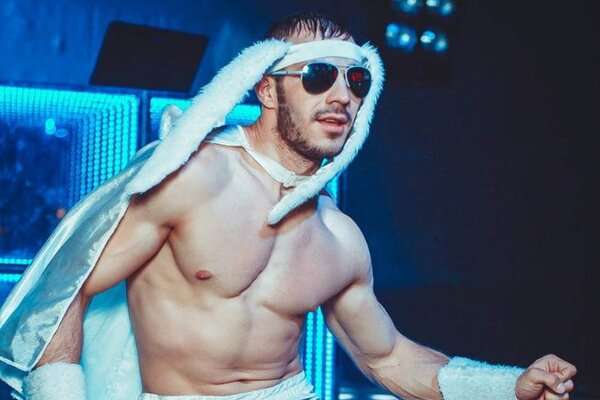 На Волині замовили стриптизера на День села