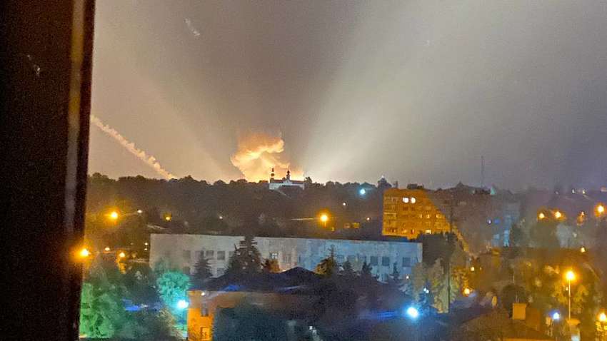 Взрывы сразу в трех городах оккупированного Донбасса: что происходит (фото)