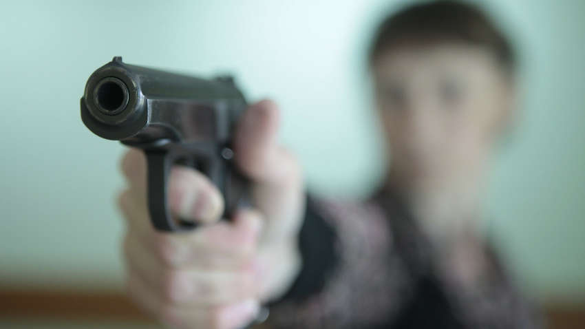  В Москве 17-летний подросток устроил стрельбу возле школы (ВИДЕО)