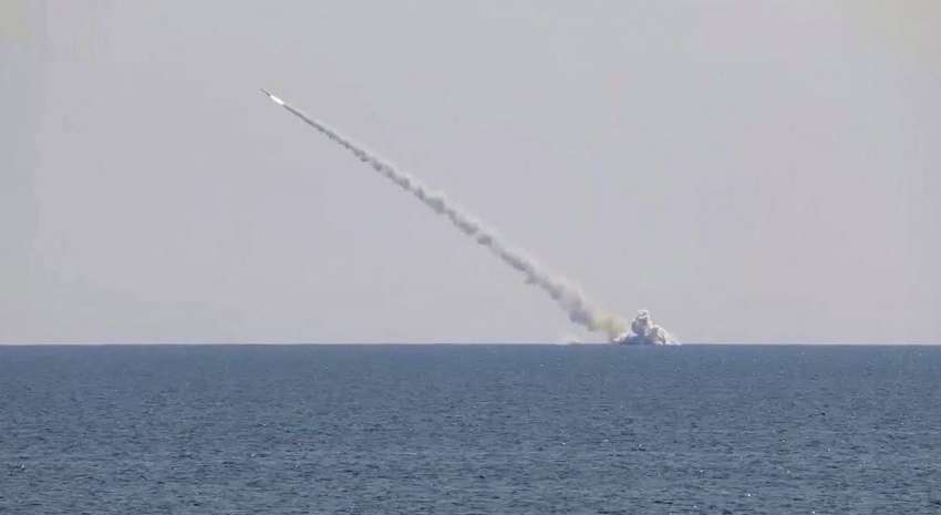 В Черном море снаряжены подводные ракетоносители: сколько "Калибров" на борту