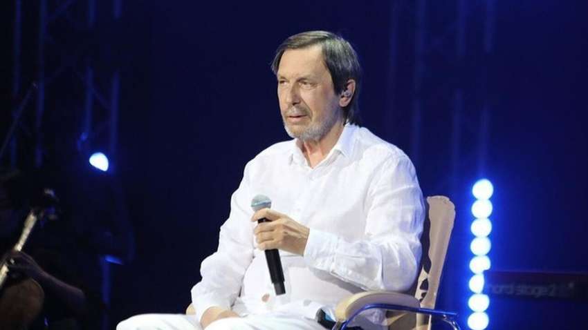 Состояние прогрессивно ухудшается: популярному певцу РФ становится все хуже