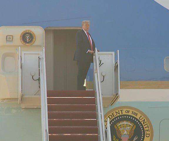 Трамп вилетів на Аляску: з'явилися нові подробиці як він буде зустрічати Путіна (ВІДЕО)