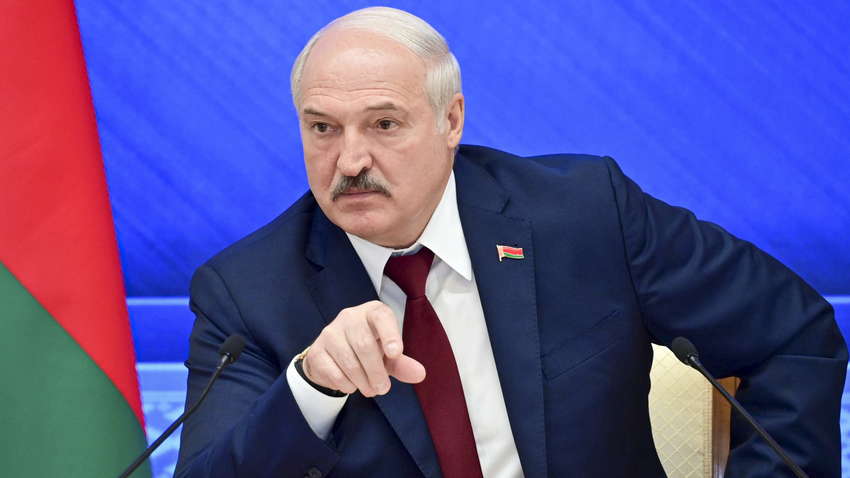 Лукашенко веде подвійну «ядерну» гру: Що відомо