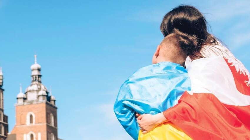 Что ждать украинским беженцам с приходом нового президента: в Польше дали ответ