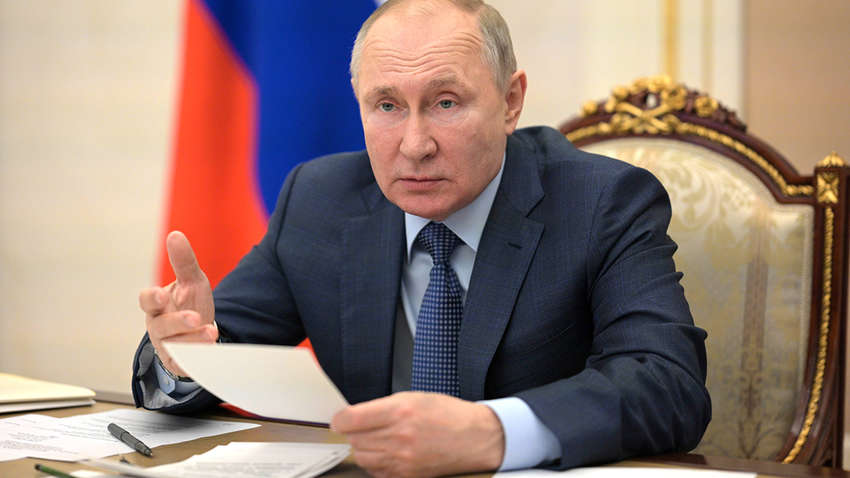 Путин из-за вымышленных угроз увеличил численность армии России