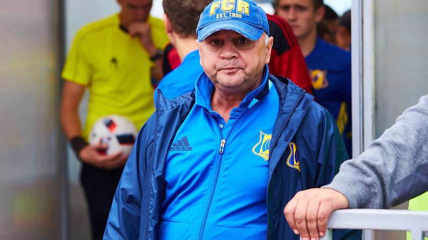 Одіозний український тренер Ігор Гамула вважає, що збірна України втратила більше, ніж сам Ракицький