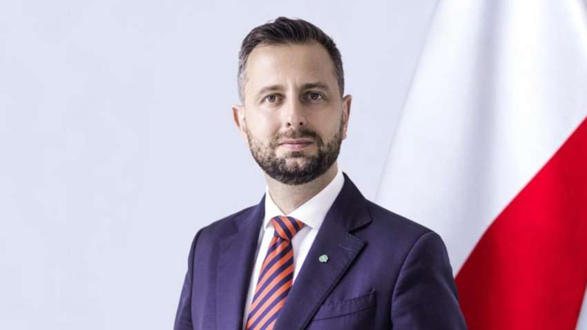 В Польше возмутились из-за флагов на польской военной технике, переданной Украине