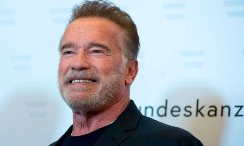 В США журналист не понял Трампа и "похоронил" Шварцнеггера: подробности казуса