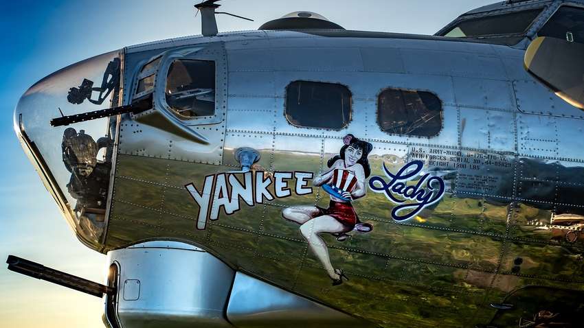 Красуні на фузеляжах літаків: що таке Nose Art