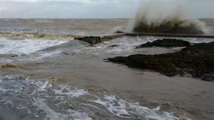 Несколькометровые волны: на Азовском море ожидается сильный шторм Несколькометровые волны: на Азовском море ожидается сильный шторм