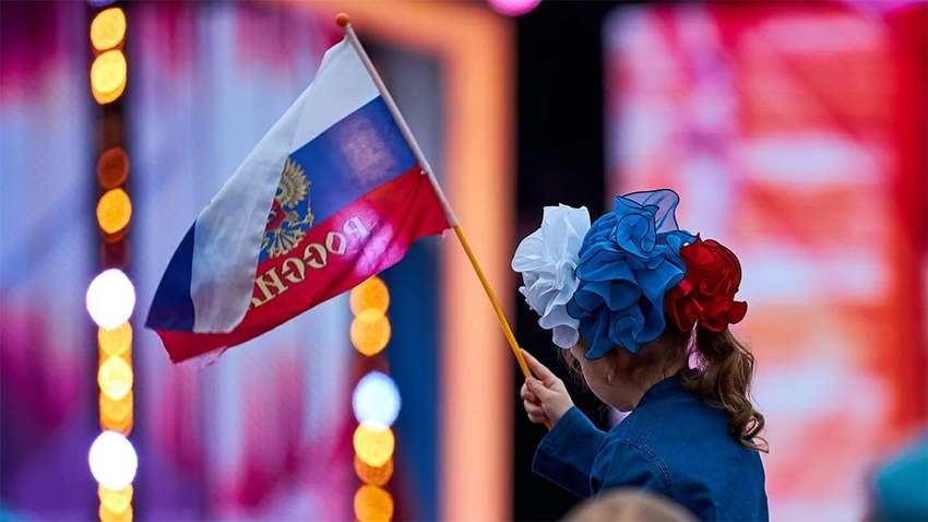 Кого больше всего ненавидят россияне, а к кому относятся положительно: опрос Кого больше всего ненавидят россияне, а к кому относятся положительно: опрос