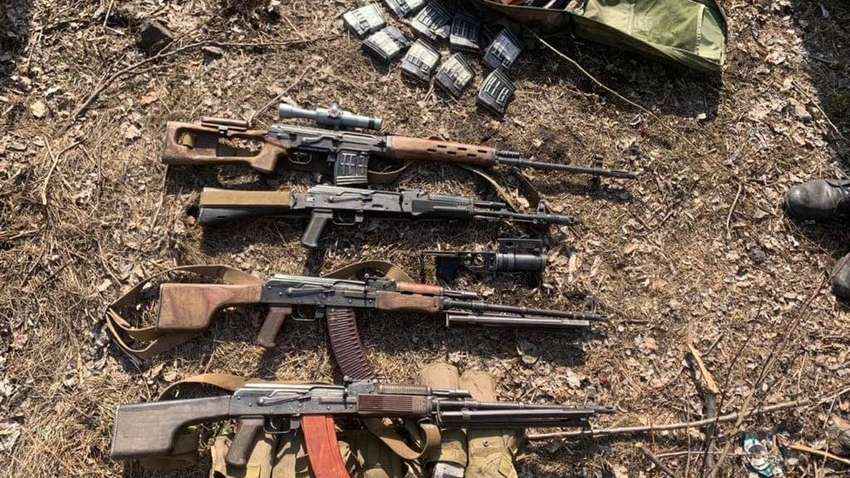 Українські військові ліквідували «кадирівців» з Росгвардії, трофеї – бойовий  БТР та зброя: подробиці
