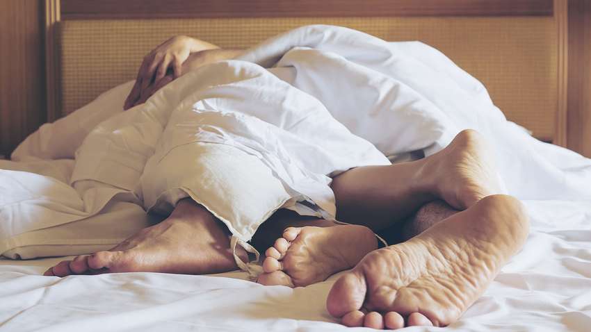 Психологи выяснили, почему люди изменяют своим партнерам