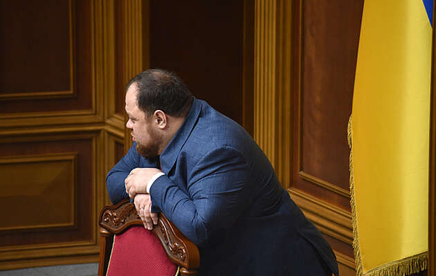 COVID-19 продолжает "косить" украинских политиков: заболел один из главных людей в Верховной Раде 