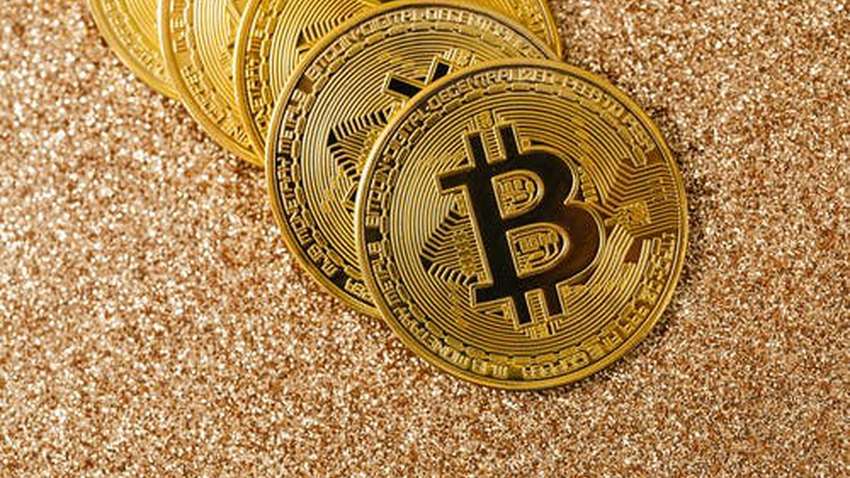 Биткоин продолжает бить рекорды: стоит ли ожидать в 2024 году падения цены криптовалюты? Биткоин продолжает бить рекорды: стоит ли ожидать в 2024 году падения цены криптовалюты?