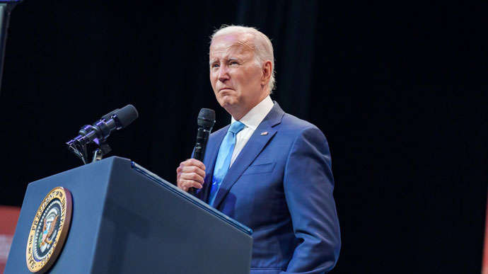 Байден публично назвал Си Цзиньпина диктатором: что произошло Байден публично назвал Си Цзиньпина диктатором: что произошло