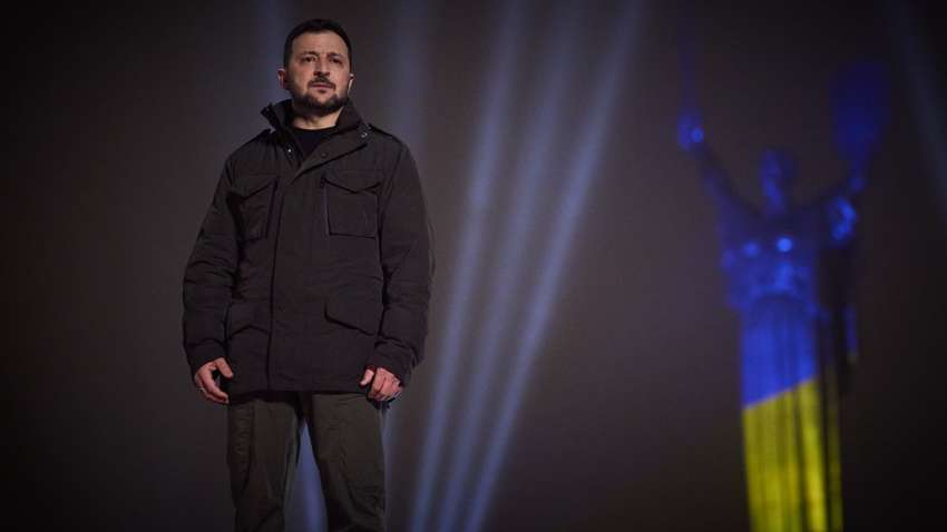 За рік цифри змінилися: скільки українців тепер довіряють Зеленському