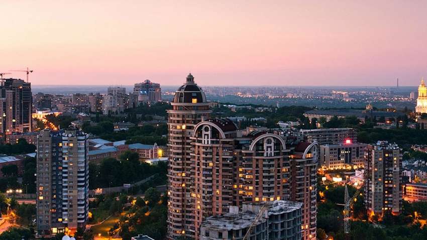 Владельцев элитных квартир в Киеве решили строго наказать: что стало причиной