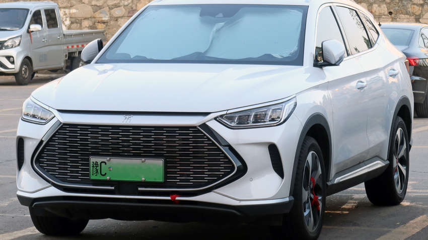 В Україні бум на покупку китайських авто: які моделі найходовіші