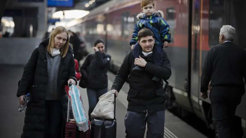 У Німеччині хочуть скасувати виплати для 200 тисяч українських біженців: хто в групі ризику У Німеччині хочуть скасувати виплати для 200 тисяч українських біженців: хто в групі ризику
