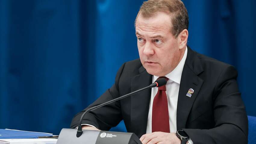 "Разгромы усилятся": Медведев забился в истерике и пообещал ад в Украине "Разгромы усилятся": Медведев забился в истерике и пообещал ад в Украине