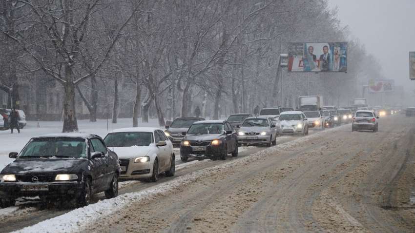  В Україну йдуть сильні снігопади та зливи: коли і де зміниться погода