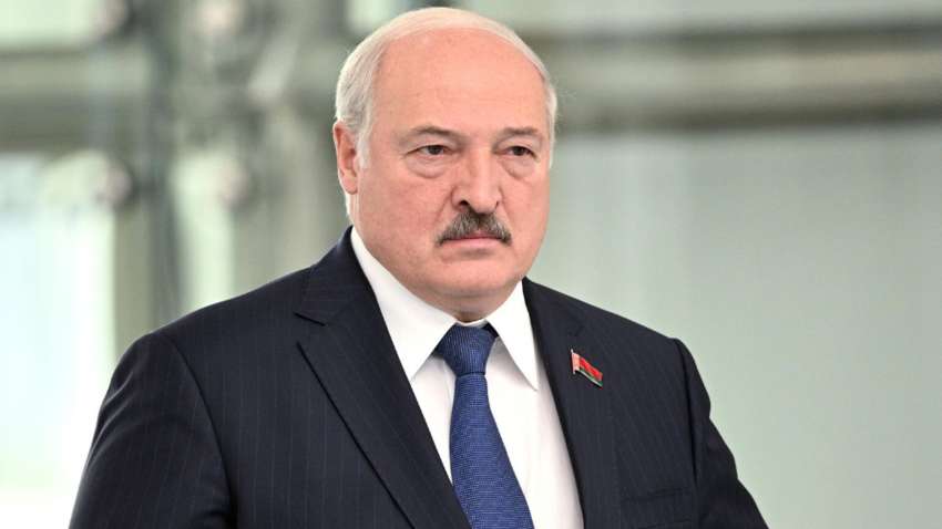 Лукашенко зробив нову заяву про мирні переговори щодо закінчення війни в Україні Лукашенко зробив нову заяву про мирні переговори щодо закінчення війни в Україні