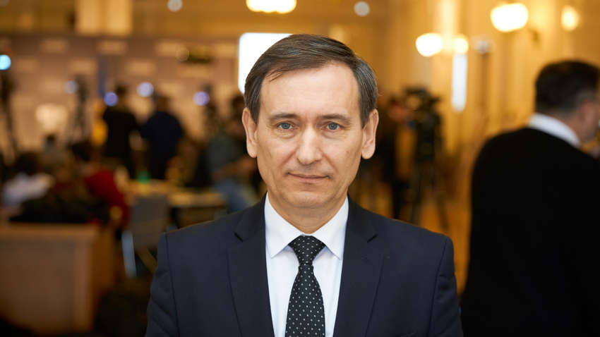 У Зеленского рассказали, будут ли закрывать СМИ во время чрезвычайного положения