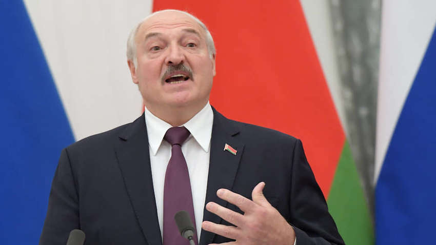 Лукашенко задоволений російською ковід-вакциною, каже, що західні аналоги Білорусі не потрібні