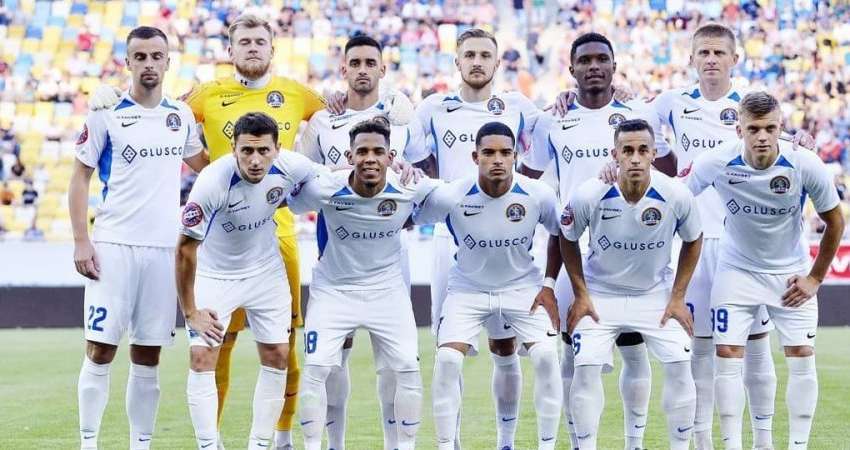 "Львов" в напряженном матче победил "Днепр-1"