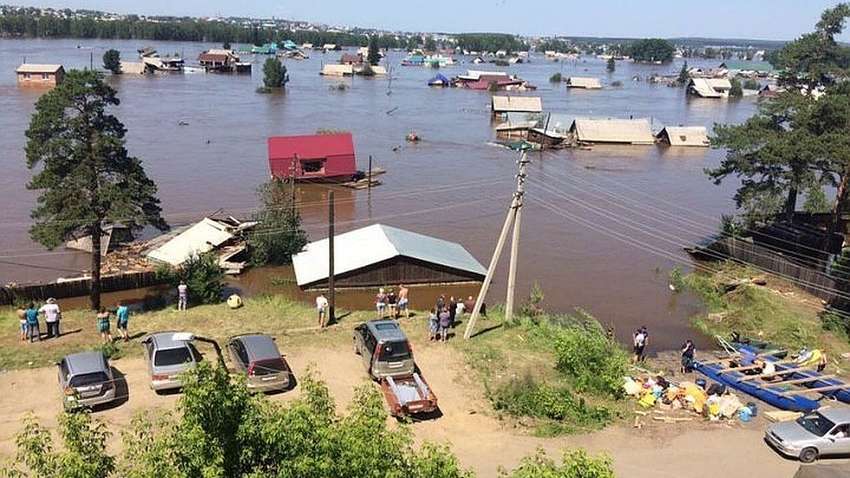 Наводнение в Иркутской области: 14 человек погибли, 13 пропали без вести