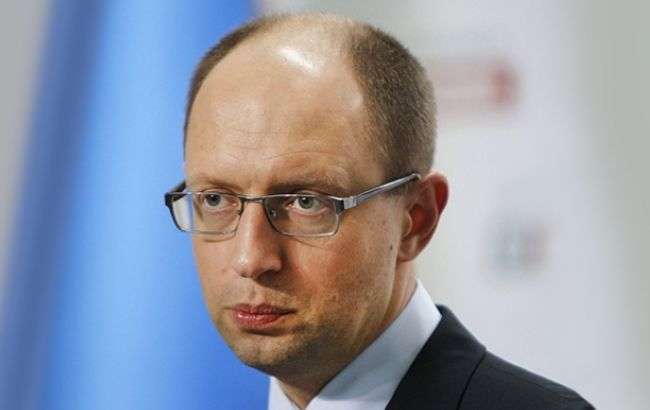 «Народный фронт» опроверг информацию о выезде Яценюка за границу