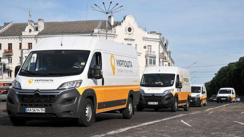 Кабмін підняв тарифи на доставку пенсій