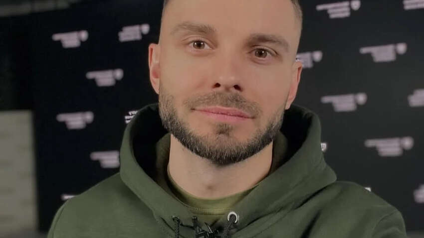 «Интересный вызов впереди»: известный телеведущий уходит с должности спикера Минобороны