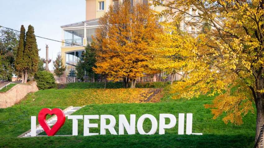 Завод у Тернополі, куди цілилися росіяни, вже давно не працює