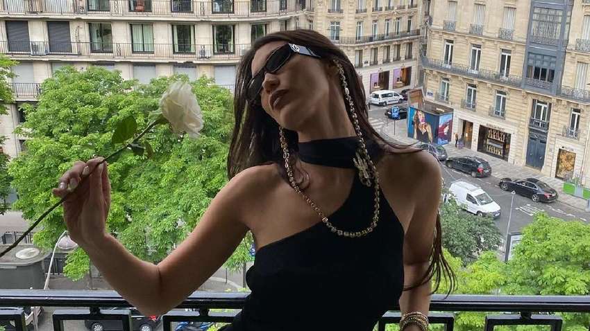 Самая красивая девушка мира взбудоражила архивными фото в бикини Самая красивая девушка мира взбудоражила архивными фото в бикини