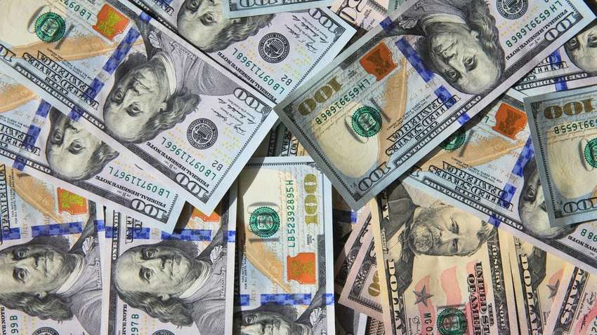 Россия начала платить деньгами за свою агрессию: Шмыгаль сделал заявление Россия начала платить деньгами за свою агрессию: Шмыгаль сделал заявление