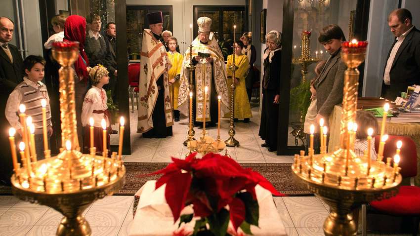 Українці у Польщі утворили "нескінченну" чергу біля православних храмів