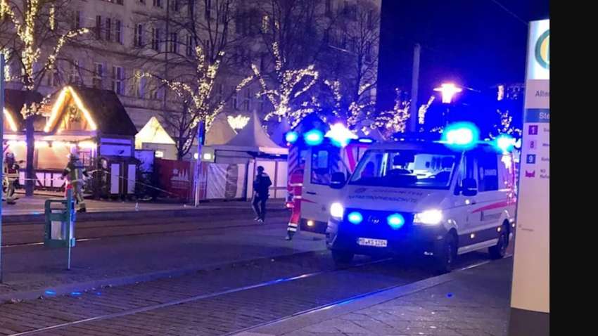 Автомобиль въехал в толпу на рождественской ярмарке в Германии: есть погибшие, десятки пострадавших