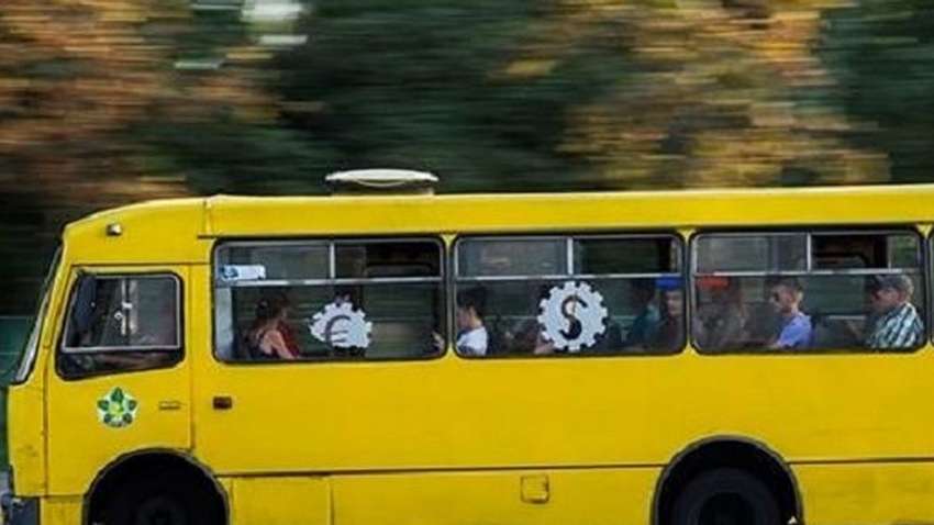 На курорті України обстріляли автобус з пасажирами На курорті України обстріляли автобус з пасажирами