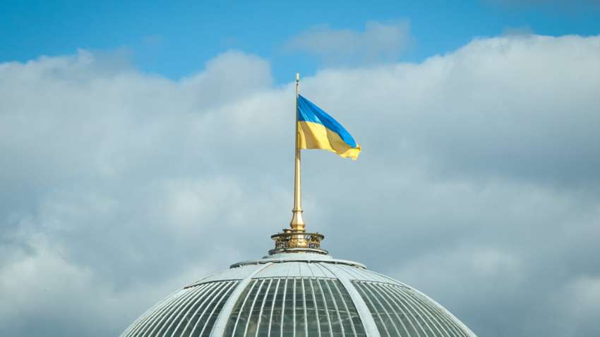 Правительство, Верховная Рада и чиновники: к каким учреждениям у украинцев нет доверия Правительство, Верховная Рада и чиновники: к каким учреждениям у украинцев нет доверия