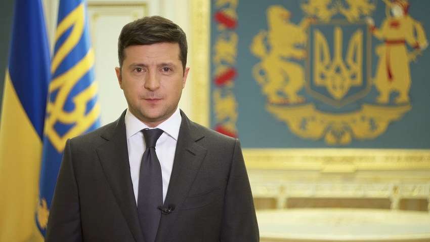 Зеленський пообіцяв підвищення зарплат медикам