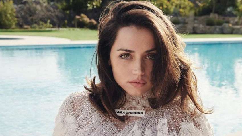 «Девушка Бонда» вышла на публику со своим бойфрендом (ФОТО)