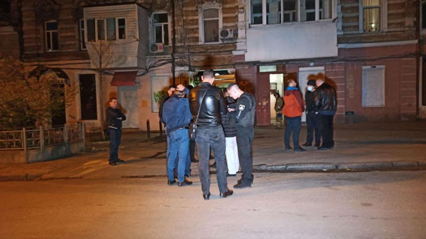 В центре Одессы к газовой трубе многоэтажки привязали гранату — СМИ 