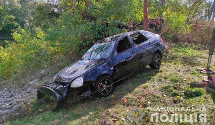 В Полтавской области легковушка оказался в реке, погибли трое мужчин В Полтавской области легковушка оказался в реке, погибли трое мужчин