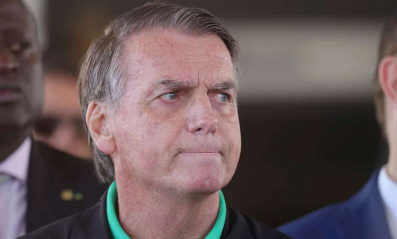 Експрезидента Бразилії посадили під домашній арешт за погану поведінку в соцмережах